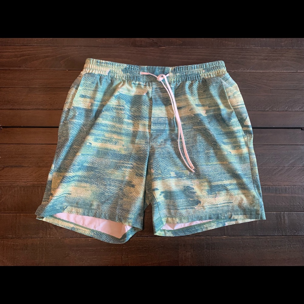 Lululemon Channel Cross 7”